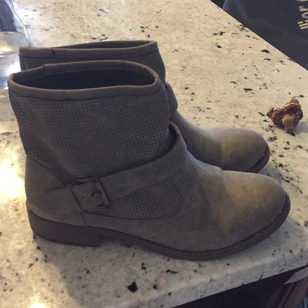 Ankle boots